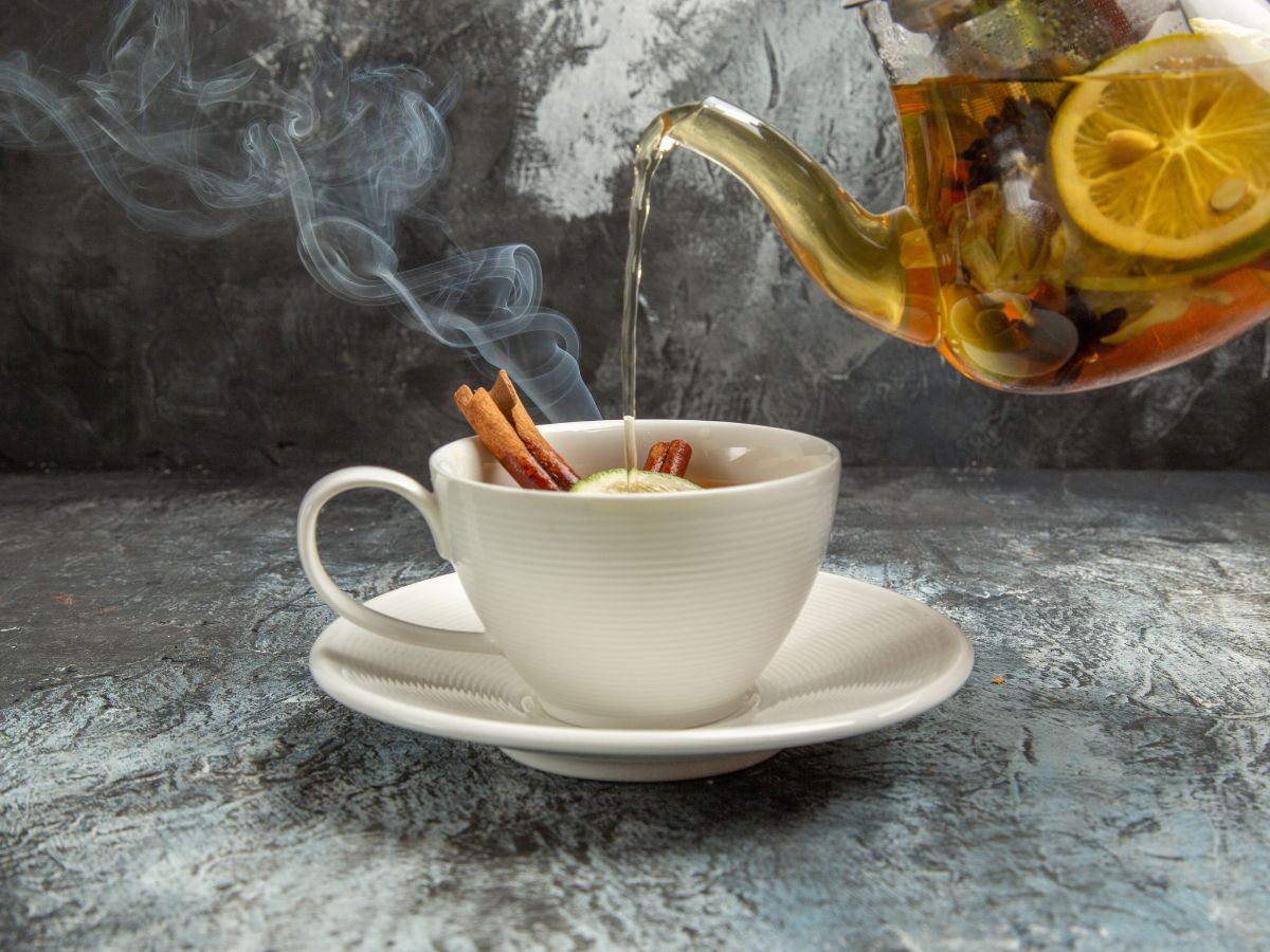 Dia Internacional do Chá: Benefícios da bebida e dicas para o preparo correto 